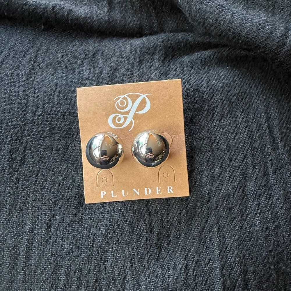 ‼️NWT Plunder Metallic Silver Ball Earrings